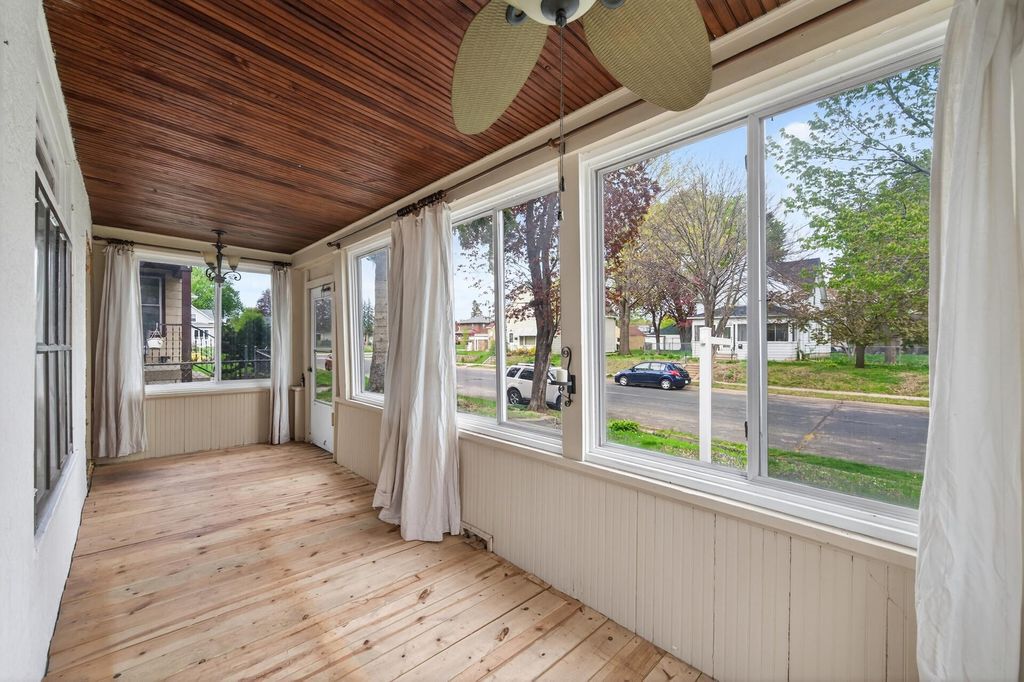 Photo of 116 8th Avenue S, South Saint Paul, MN 55075 (MLS # 7070619)