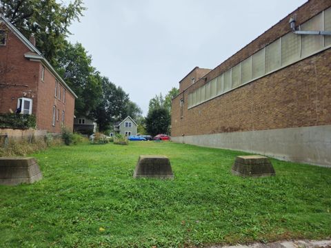 Photo of 483 Charles Avenue, Saint Paul, MN 55103 (MLS # 6806111)