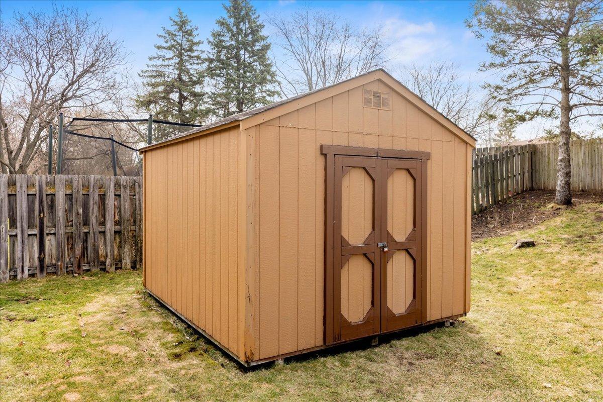 3807 Riverton Avenue