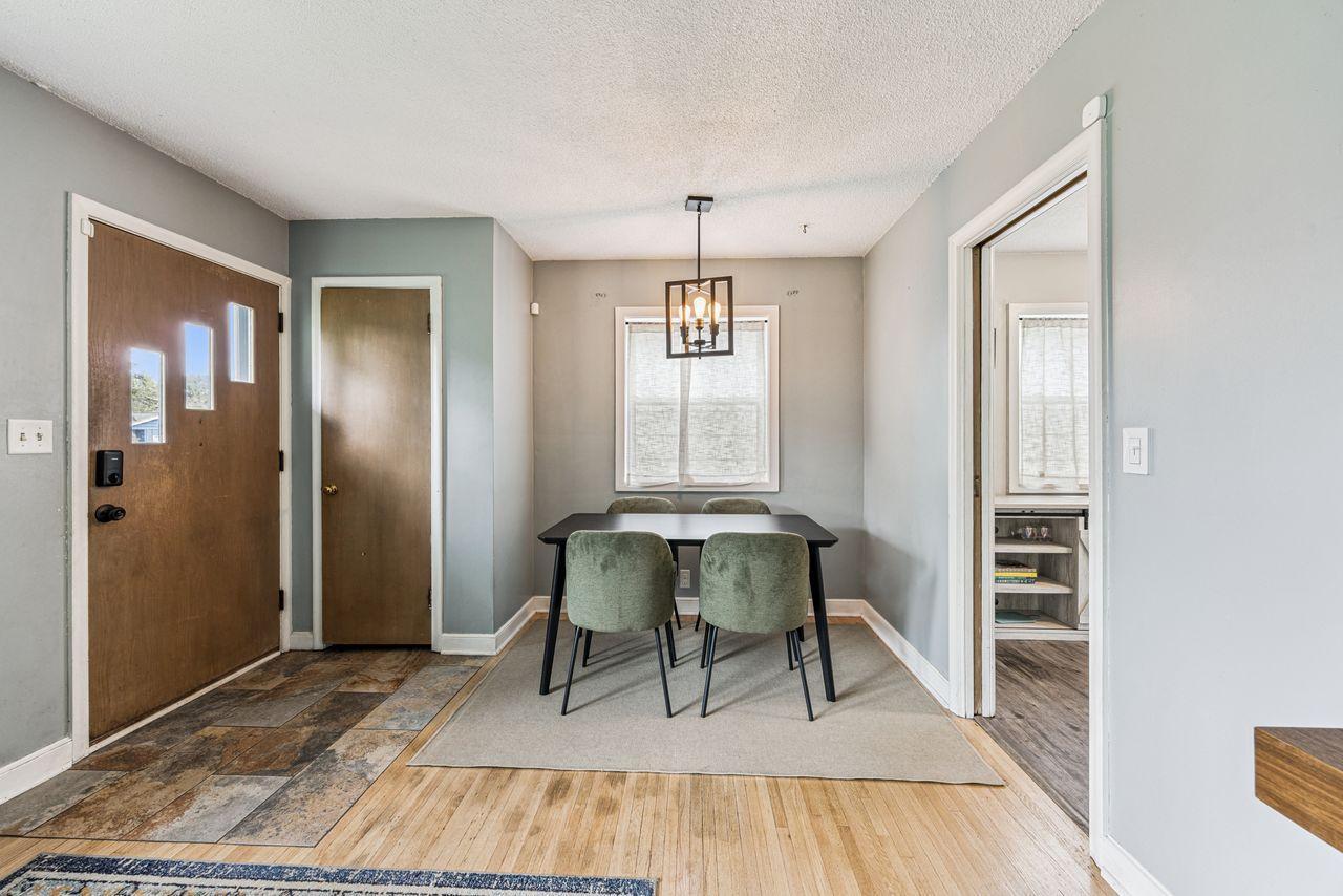 6308 Newton Avenue S