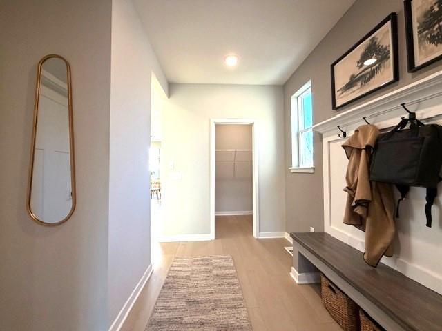1572 Norbert Lane
