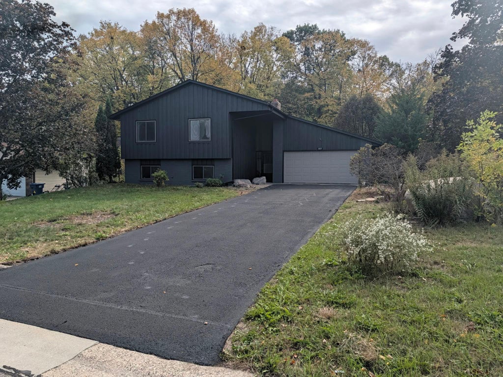 Photo of 1809 W 138th Street, Burnsville, MN 55337 (MLS # 7157671)