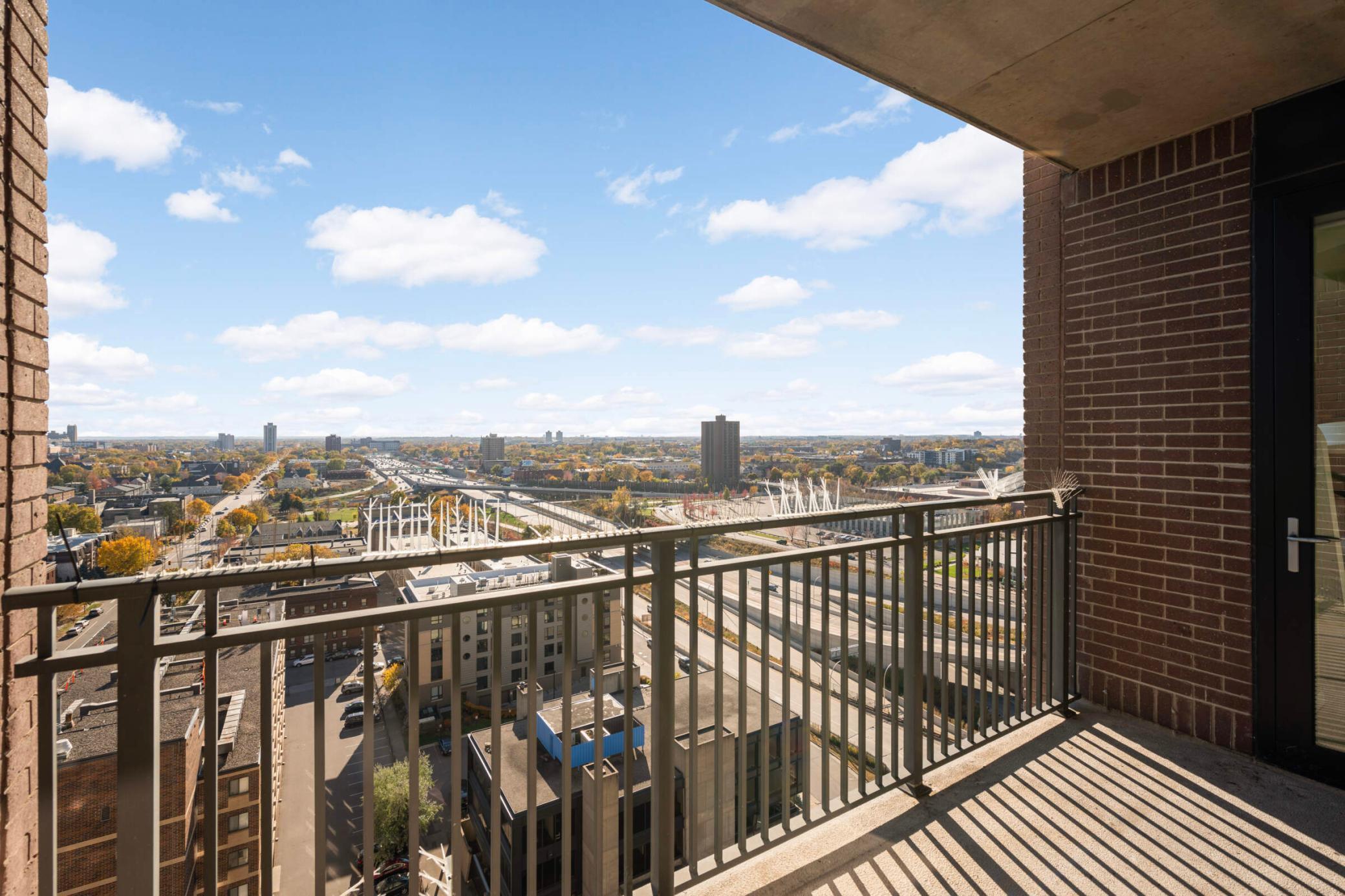 500 E Grant Street 1507