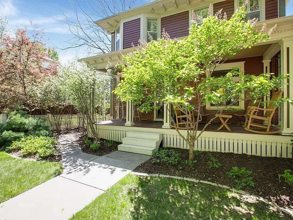 Photo of 770 Ashland Avenue, Saint Paul, MN 55104 (MLS # 7024446)