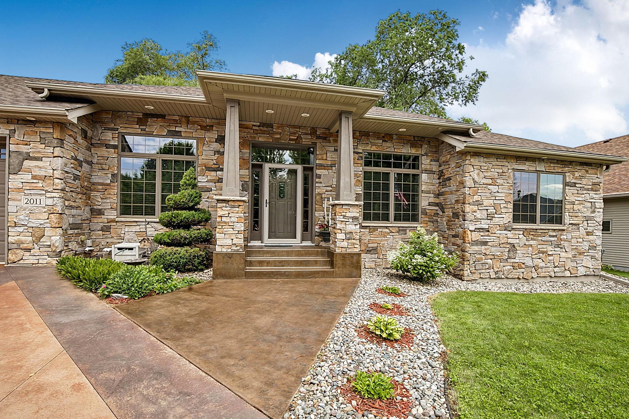 2011 Temminck Road