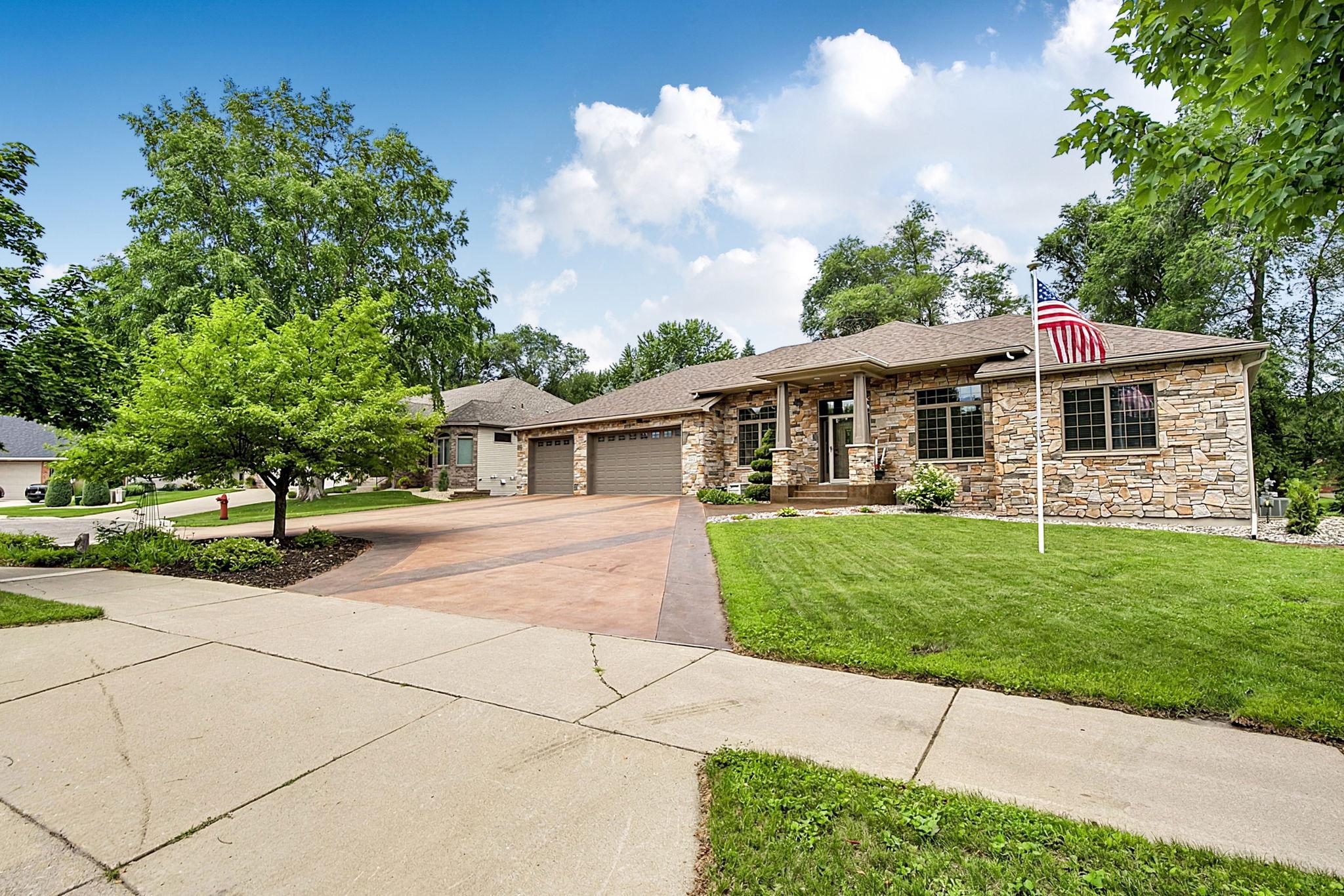 2011 Temminck Road
