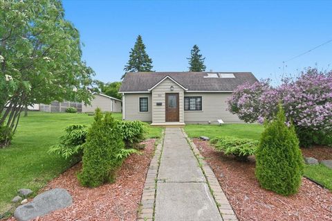 Photo of 150 1st Street, Duluth, MN 55810 (MLS # 7098904)
