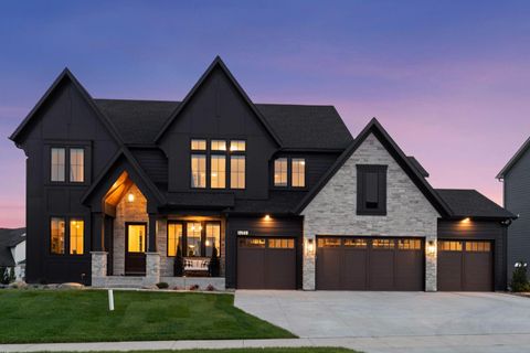 17005 46th Avenue N Plymouth MN 55446