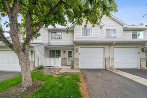8671 Quarry Ridge Lane D Woodbury MN 55125