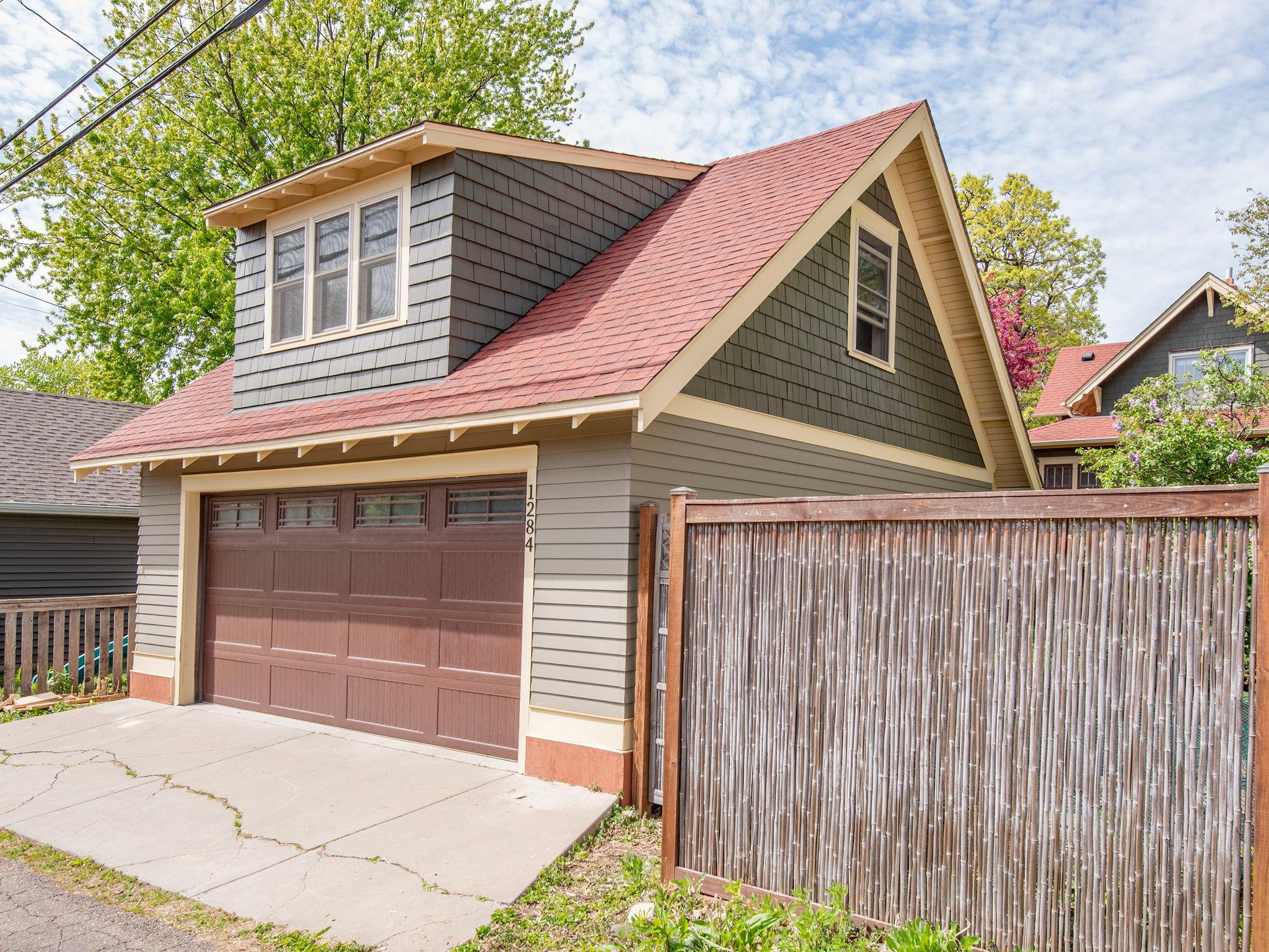 1284 Eleanor Avenue
