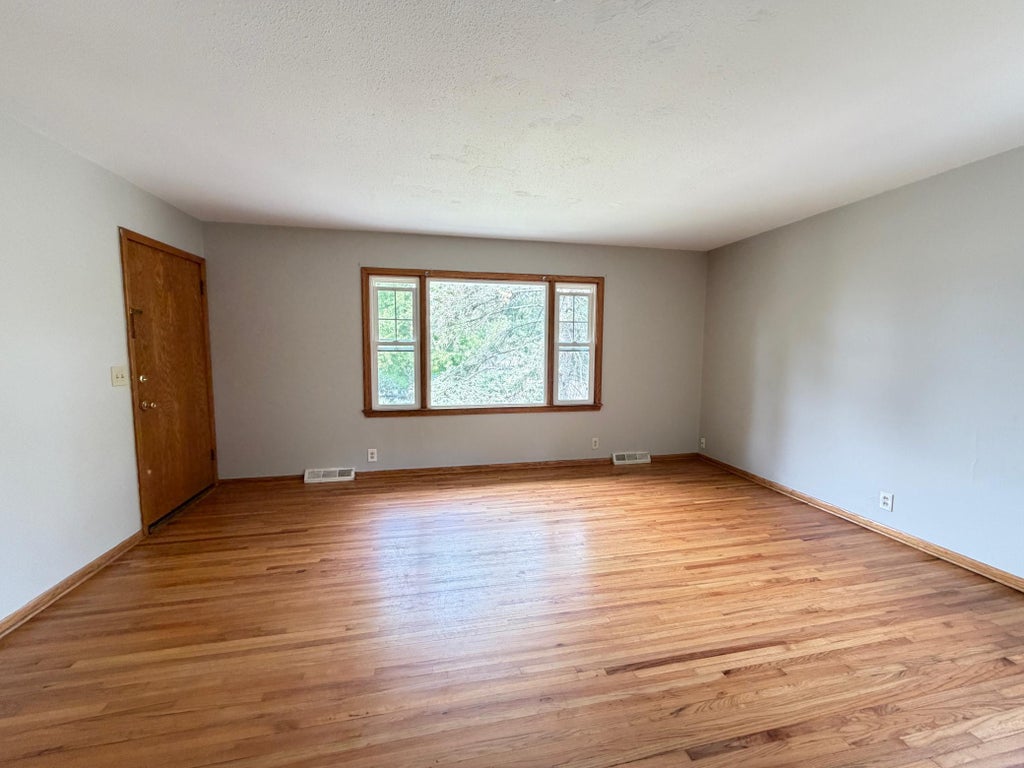 Photo of 421 W 74th Street, Richfield, MN 55423 (MLS # 7135943)