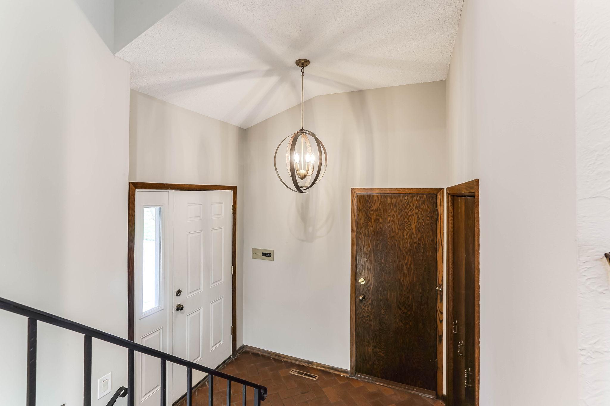 1750 Lansford Lane