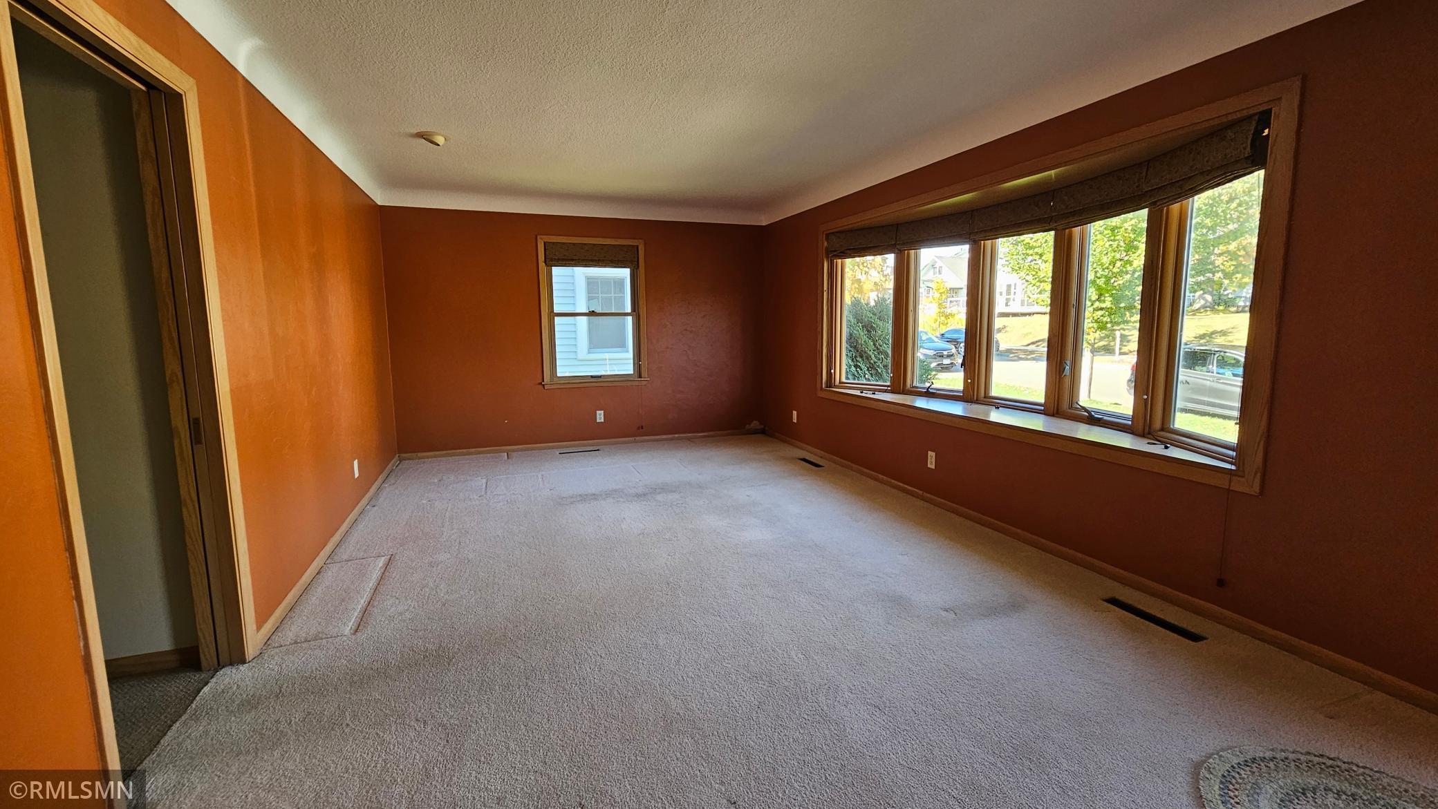 1236 Scheffer Avenue