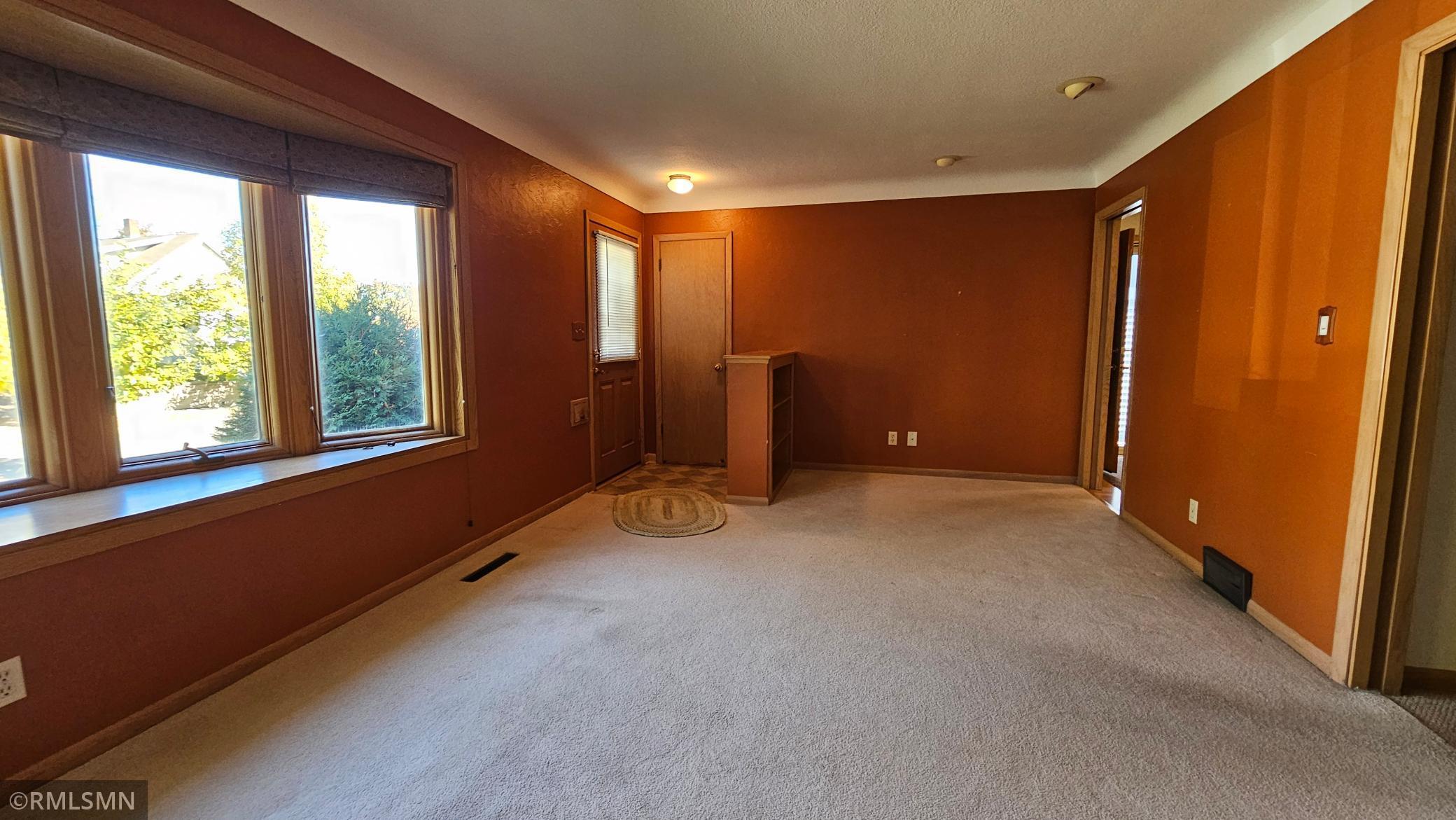 1236 Scheffer Avenue