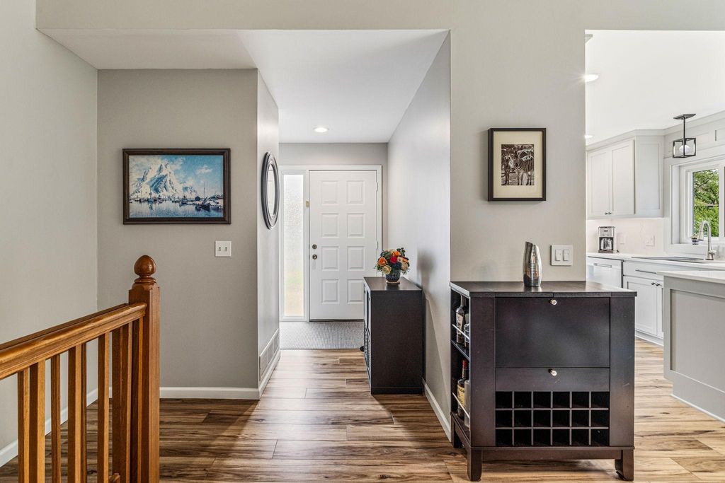 Photo of 4711 Covington Circle, Eagan, MN 55122 (MLS # 7069370)