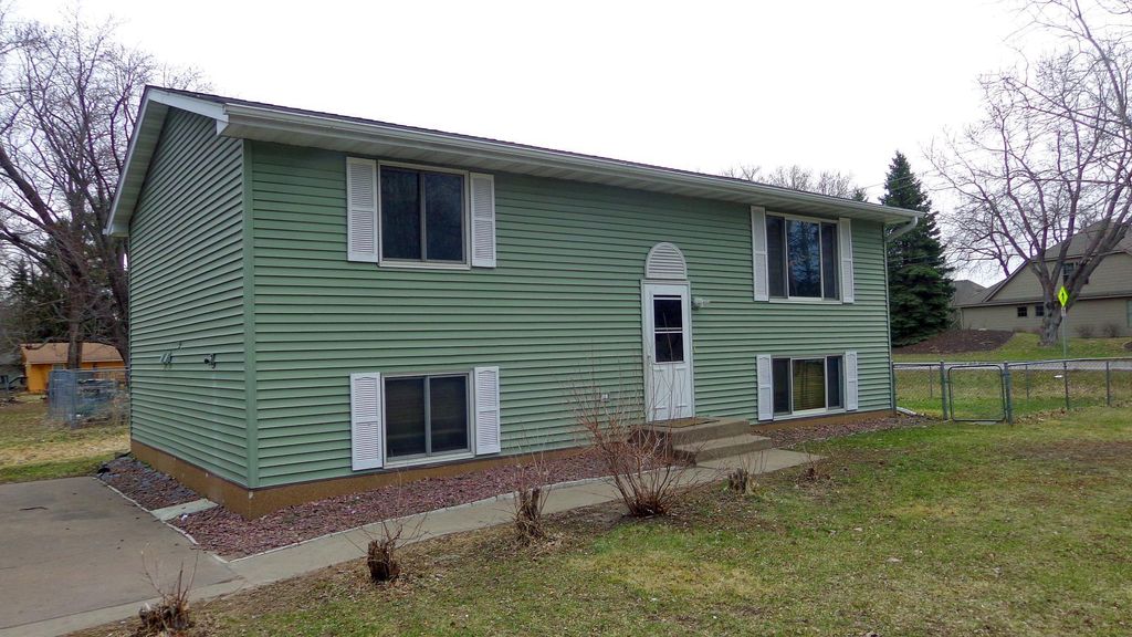 Photo of 5347 Portland Avenue, White Bear Twp, MN 55110 (MLS # 7050078)