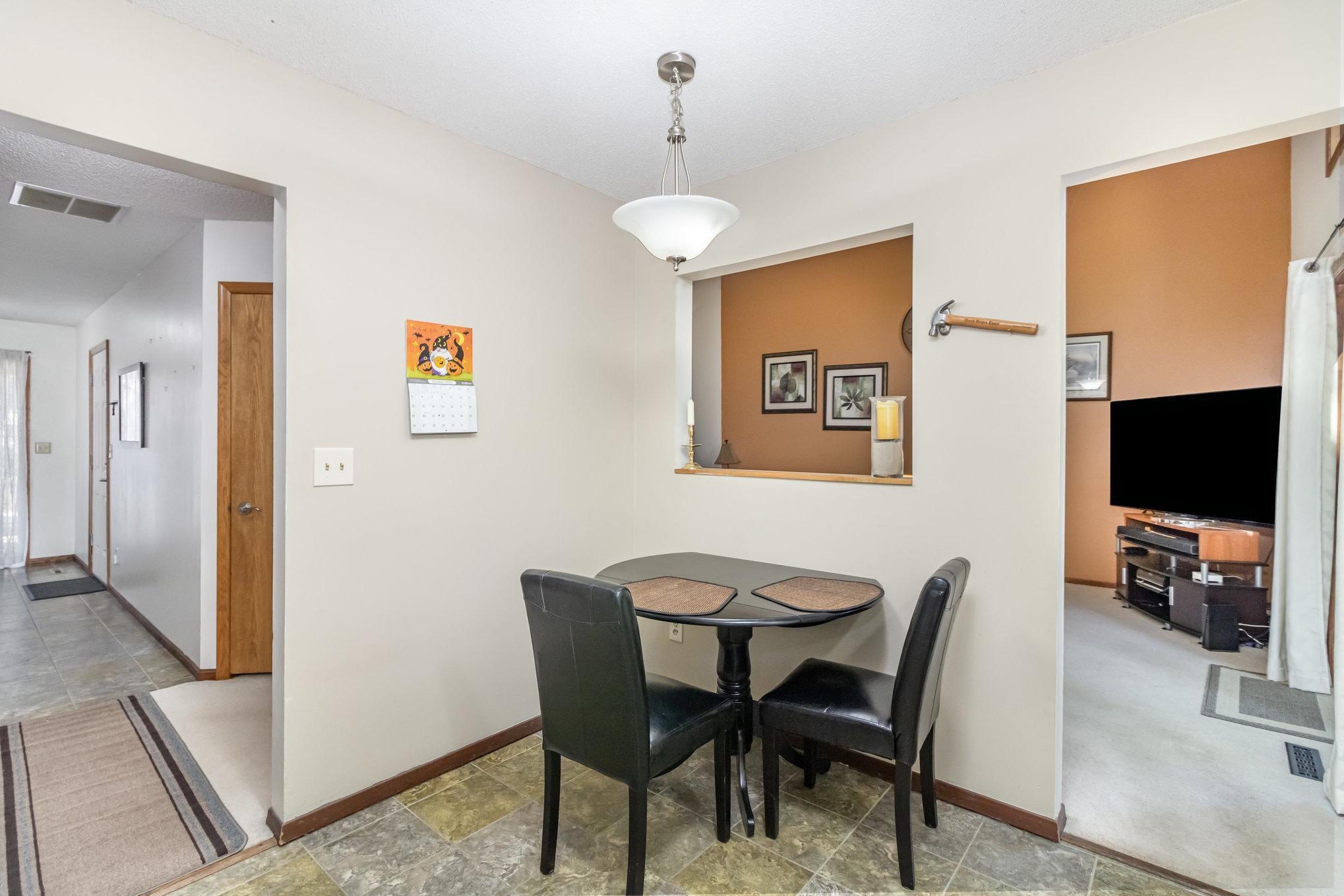 2338 Hillwood Drive E