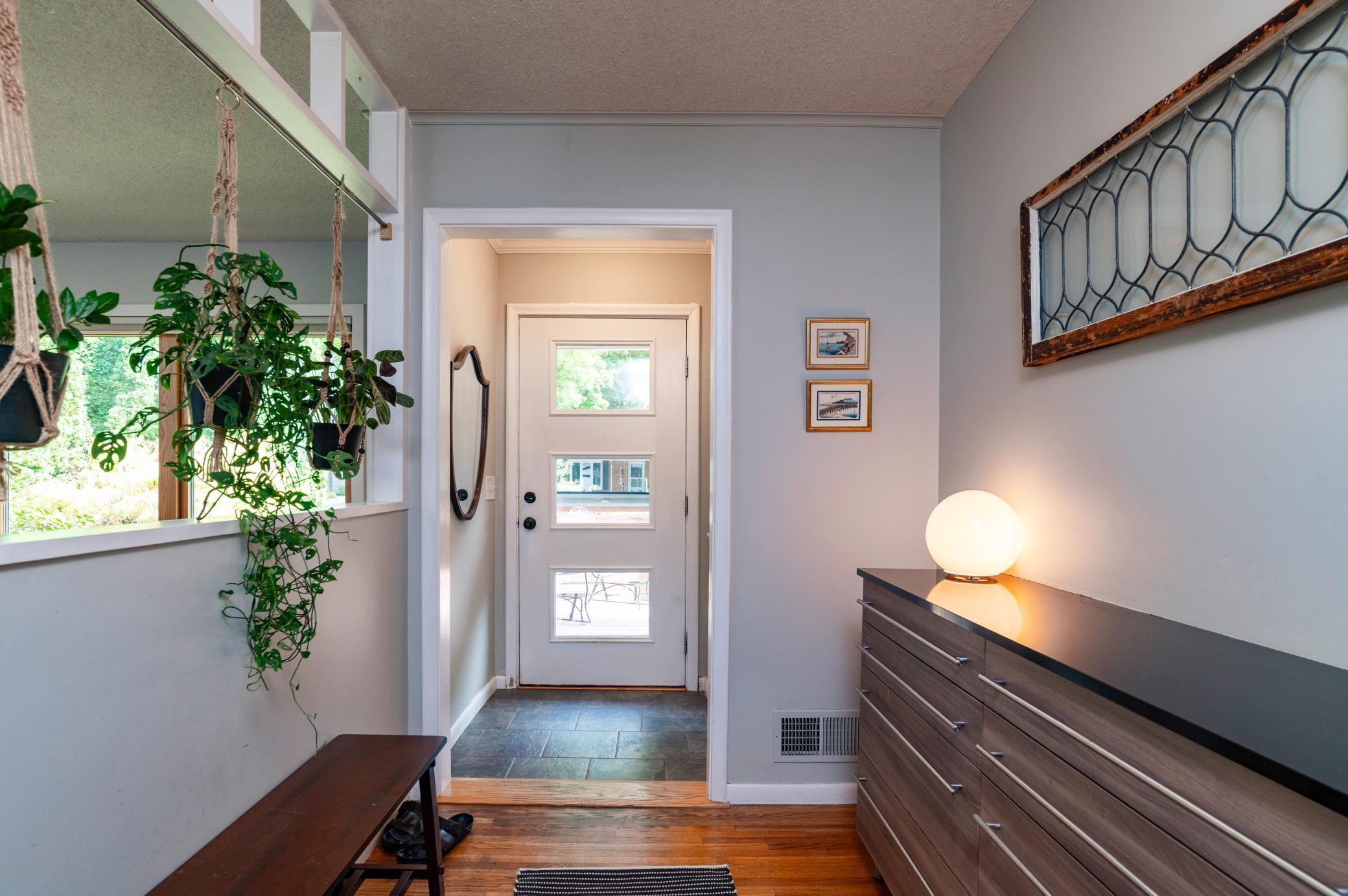 2724 Yosemite Avenue S