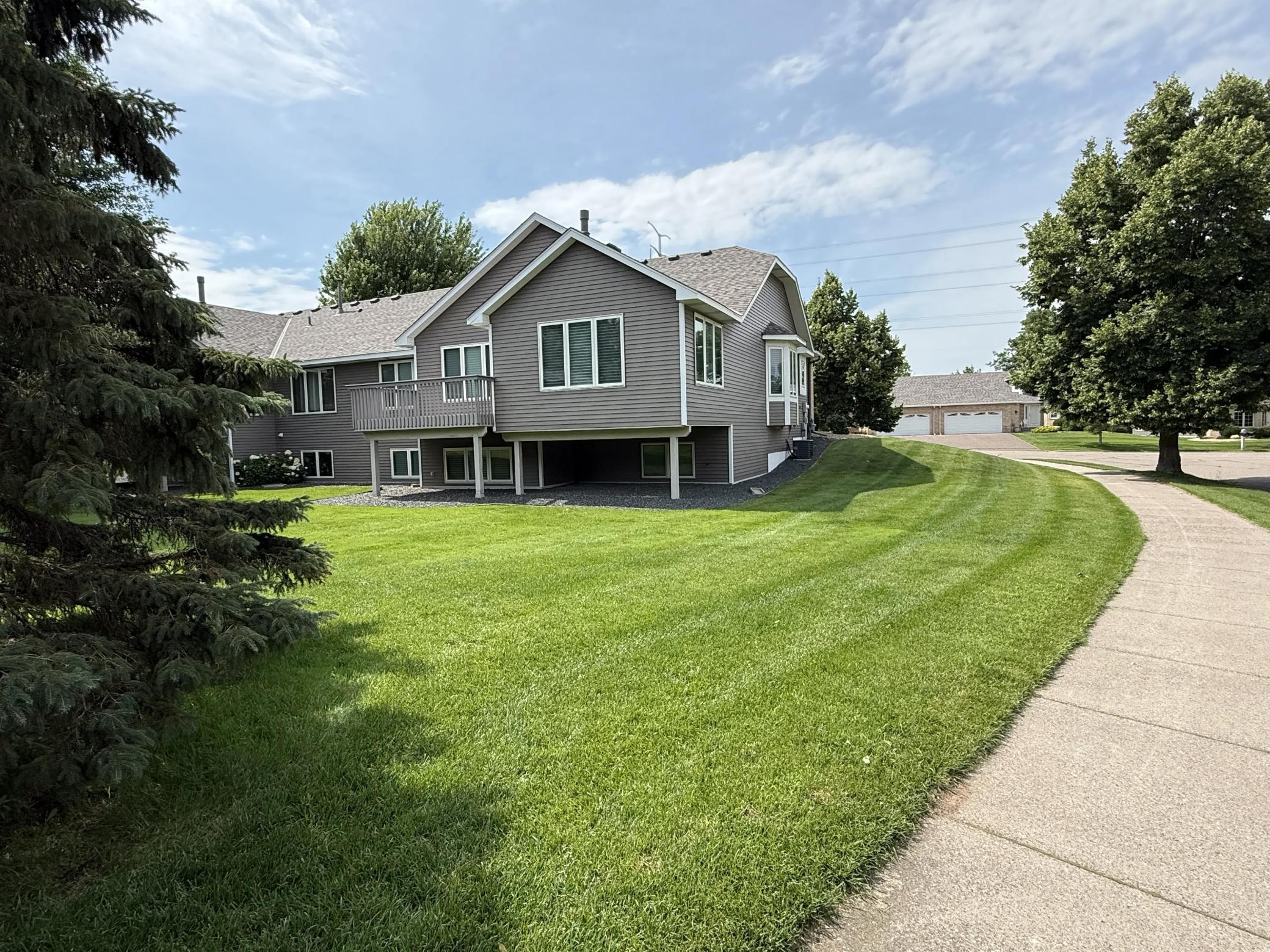 3028 Highpointe Curve