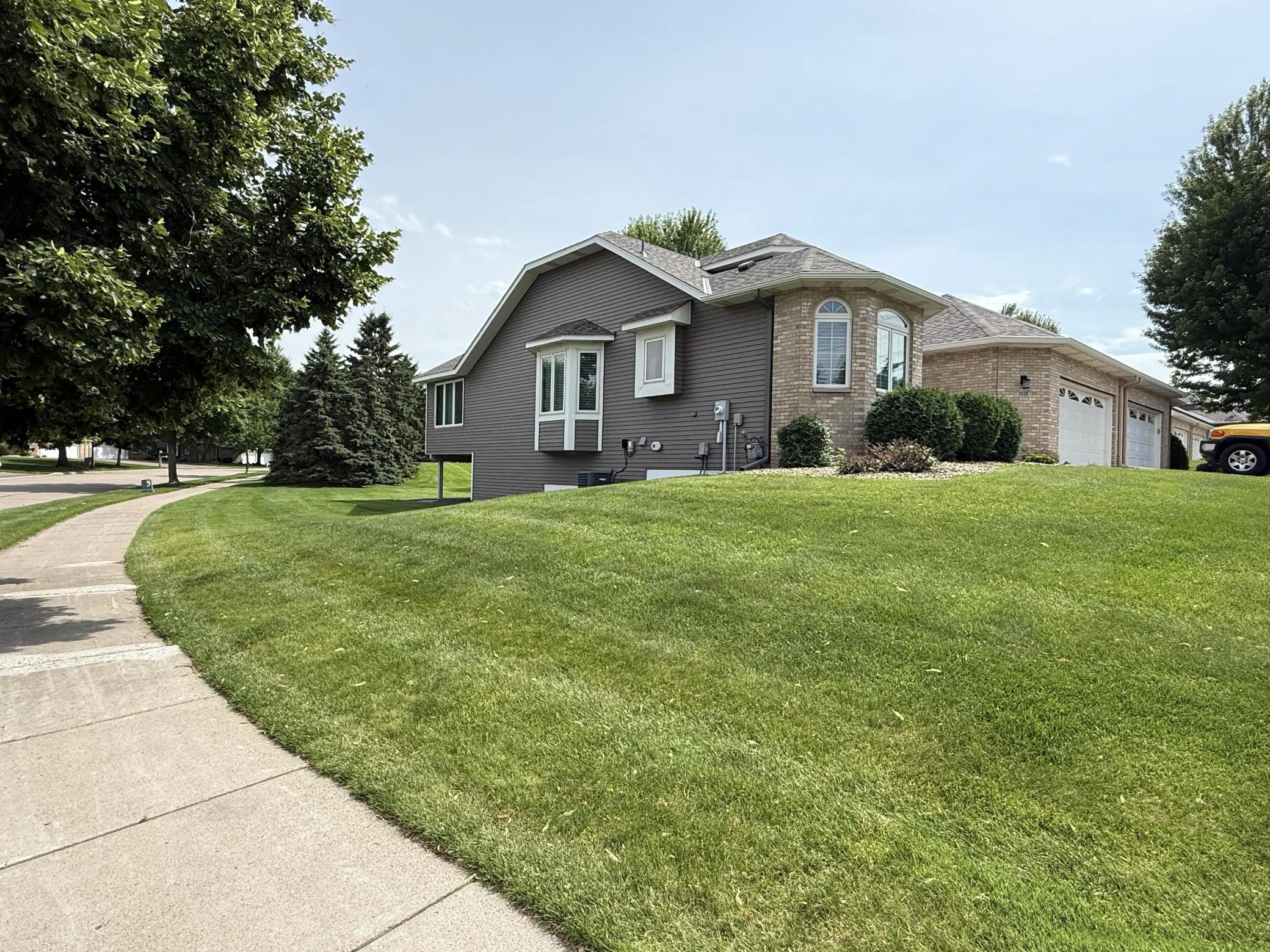 3028 Highpointe Curve