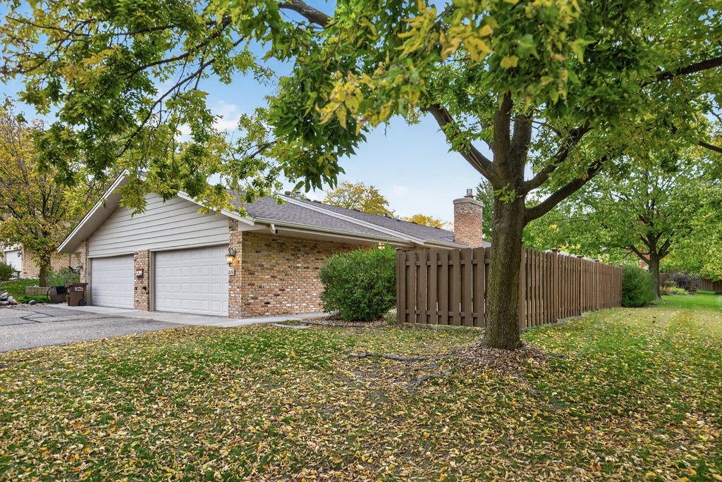Photo of 2261 Wildwood Circle, Minnetonka, MN 55305 (MLS # 7152475)