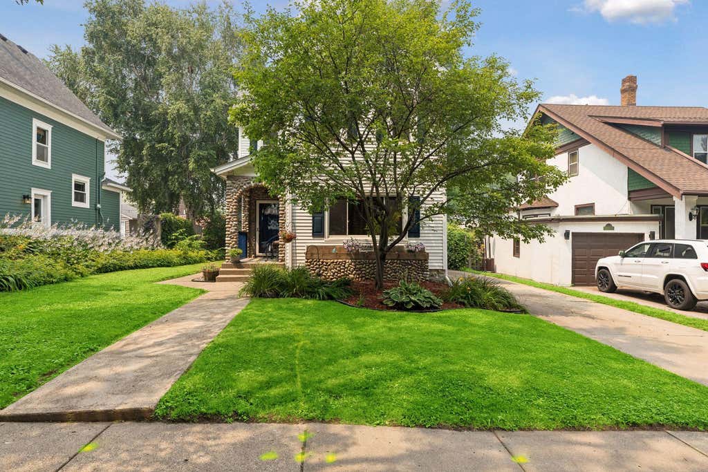 Photo of 657 Delaware Avenue, Saint Paul, MN 55107 (MLS # 7109455)