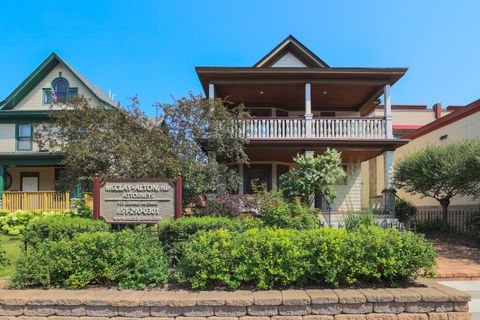 951 Grand Avenue Saint Paul MN 55105