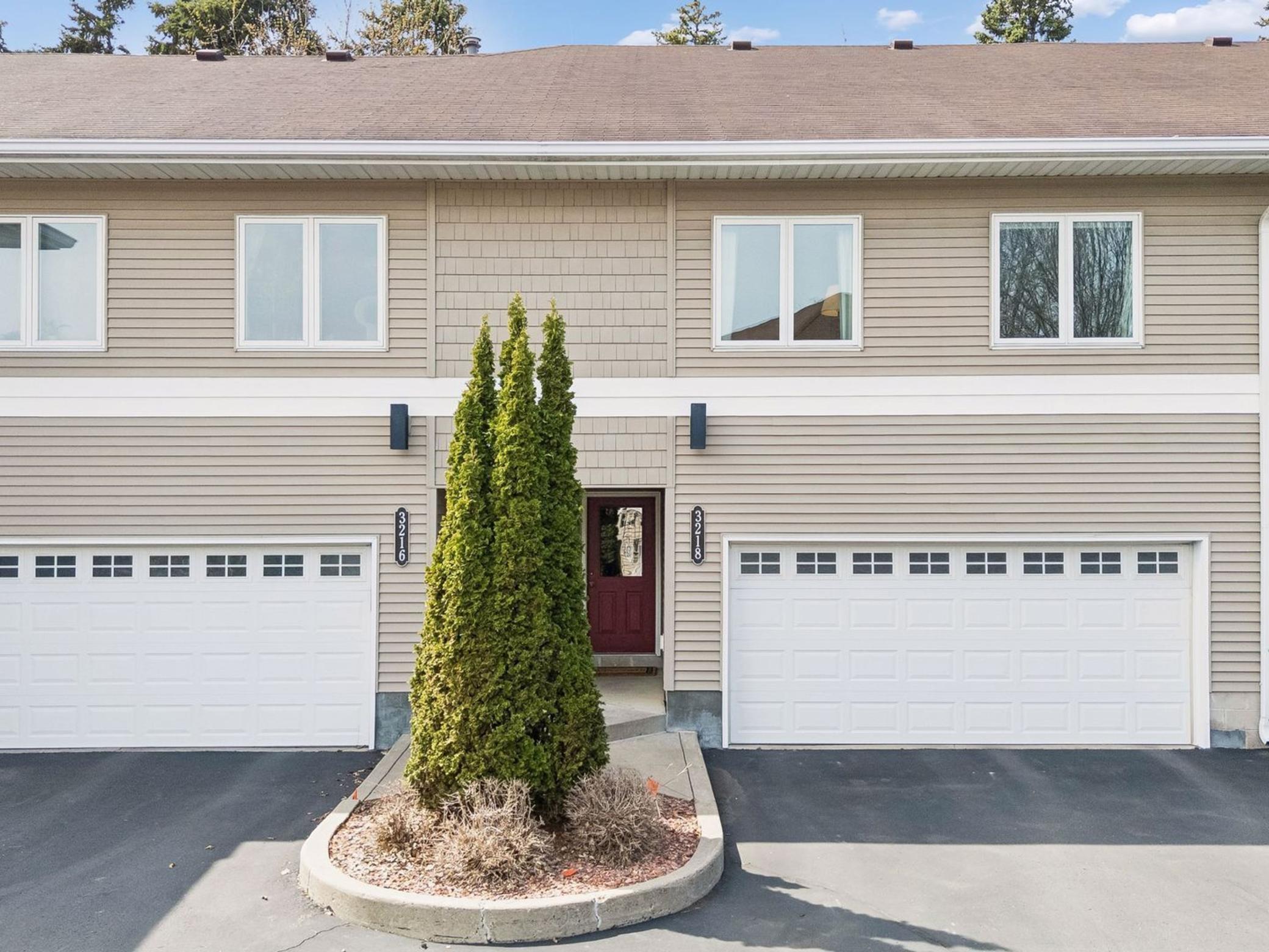 3218 Old Highway 8