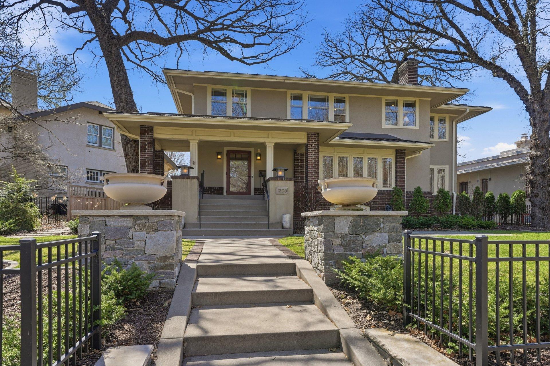 2200 Kenwood Parkway