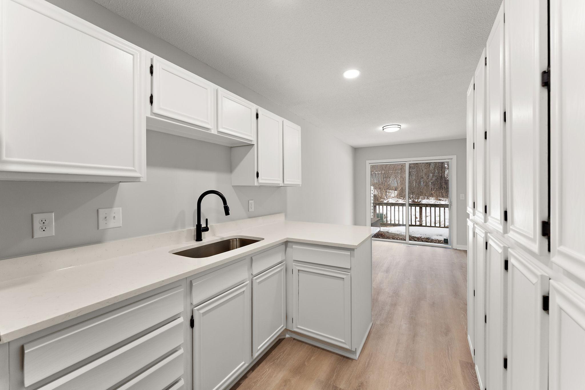 1199 Timbershore Lane