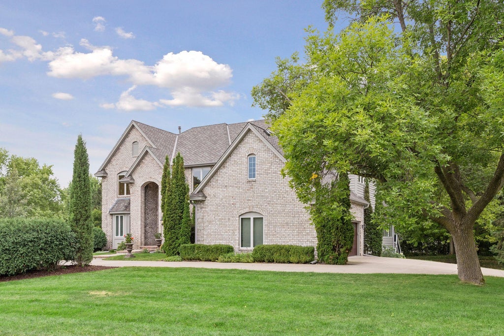 Photo of 16465 Eagle Ridge Drive, Minnetonka, MN 55345 (MLS # 7139233)