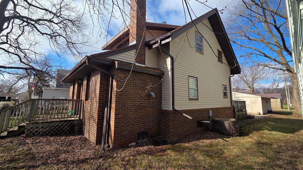 Photo of 511 W 1st Street, Lakefield, MN 56150 (MLS # 7049891)