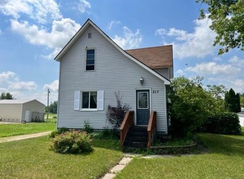 Photo of 317 Minnesota Avenue E, Sebeka, MN 56477 (MLS # 7071713)