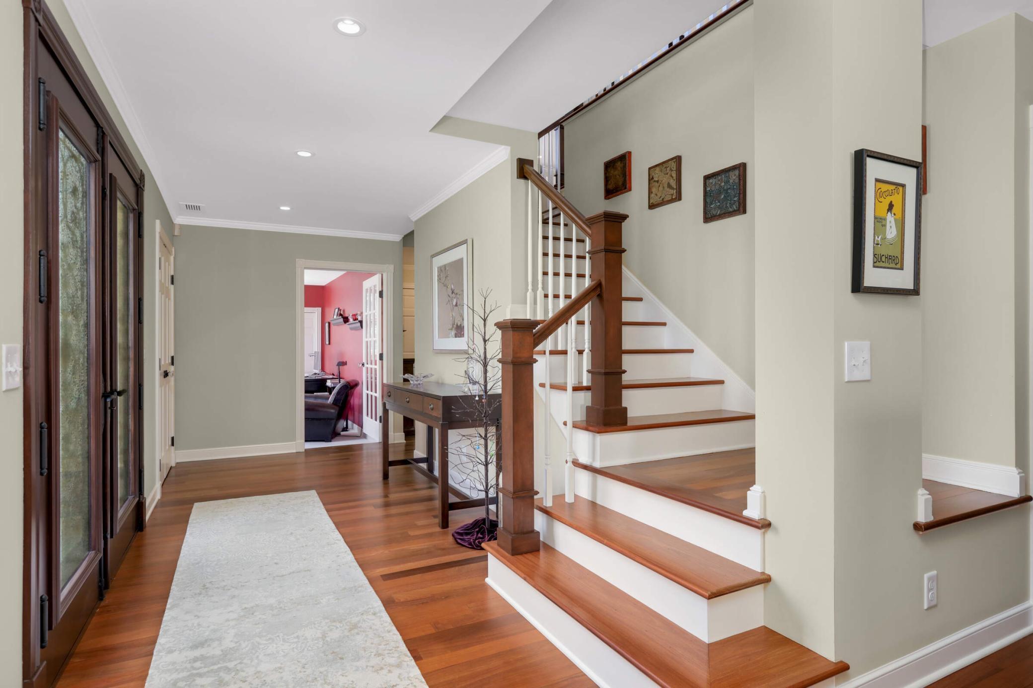 21 Avon Street S 21
