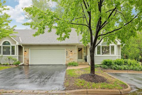 8207 Norman Creek Trail Bloomington MN 55437