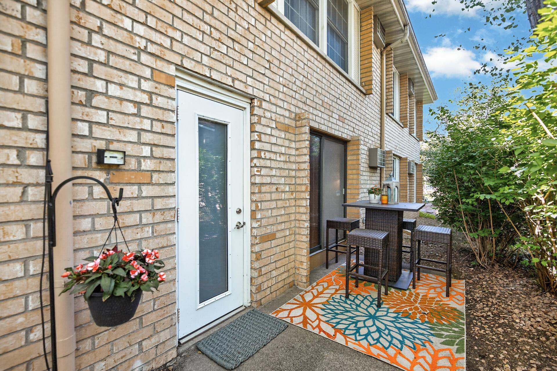 4624 Cedar Lake Road S 3