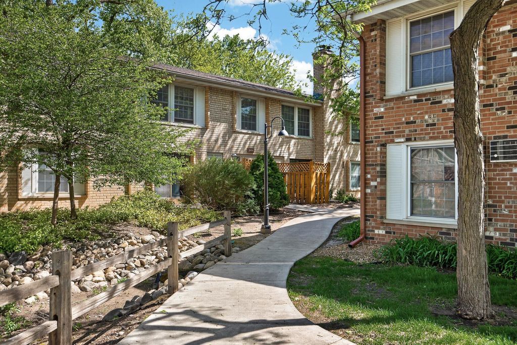 Photo of 4624 Cedar Lake Road S #3, Saint Louis Park, MN 55416 (MLS # 7031892)