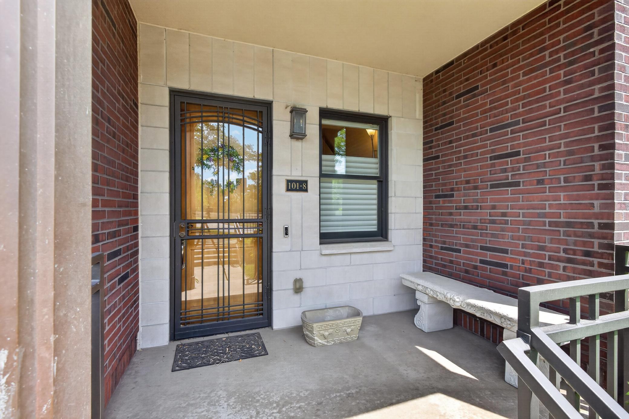 101 Main Street NE 8