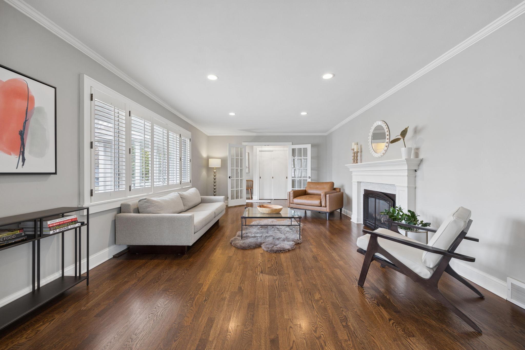 5636 Interlachen Circle