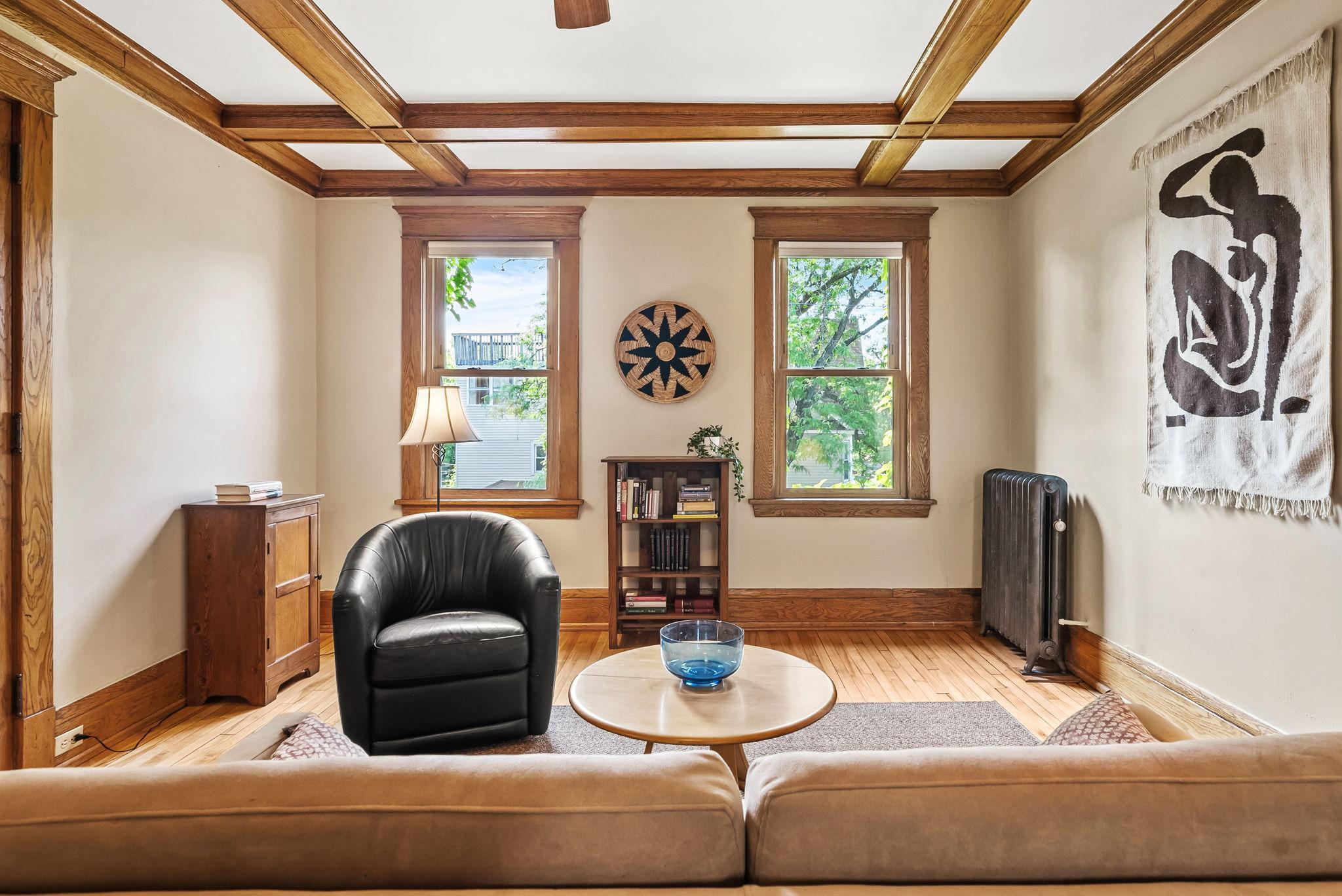1112 W 25th Street 203
