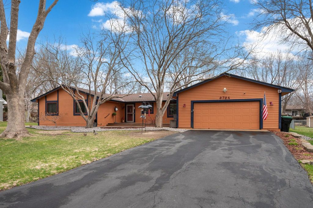 Photo of 9784 Kirkwood Lane N, Maple Grove, MN 55369 (MLS # 7030911)