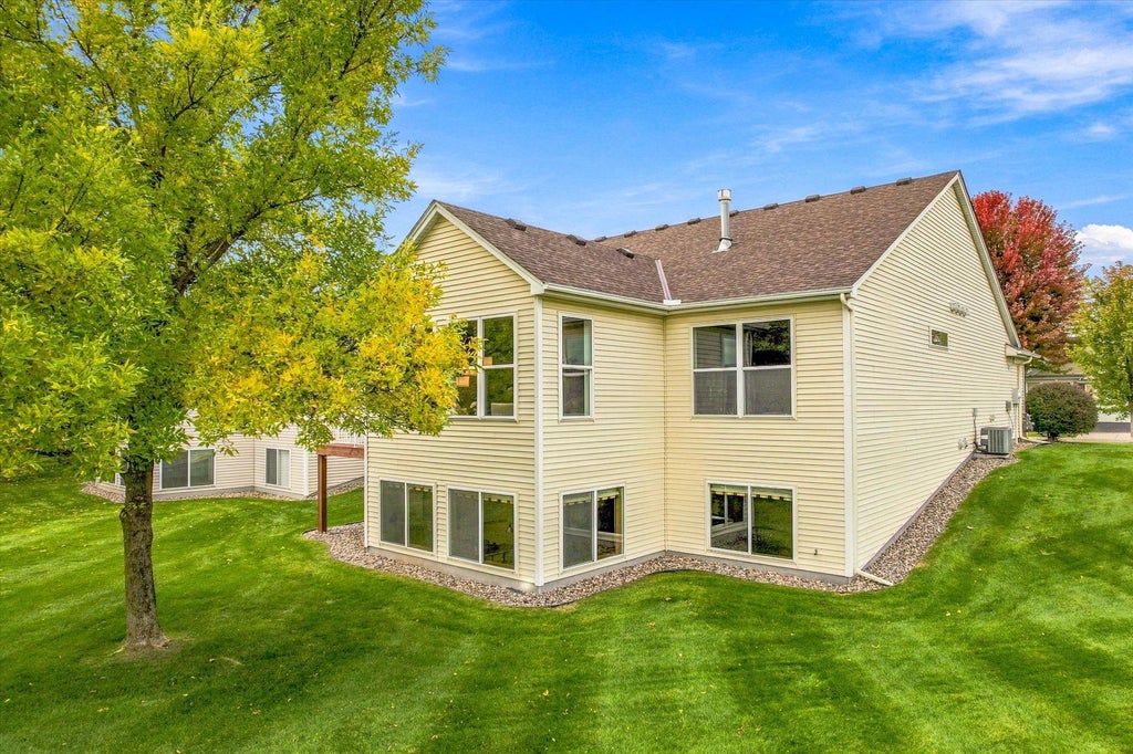 Photo of 10801 Thone Road, Woodbury, MN 55129 (MLS # 7155945)