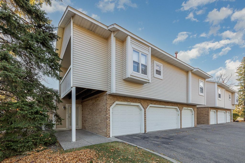 Photo of 5349 Highpointe Drive, Bloomington, MN 55437 (MLS # 7055761)