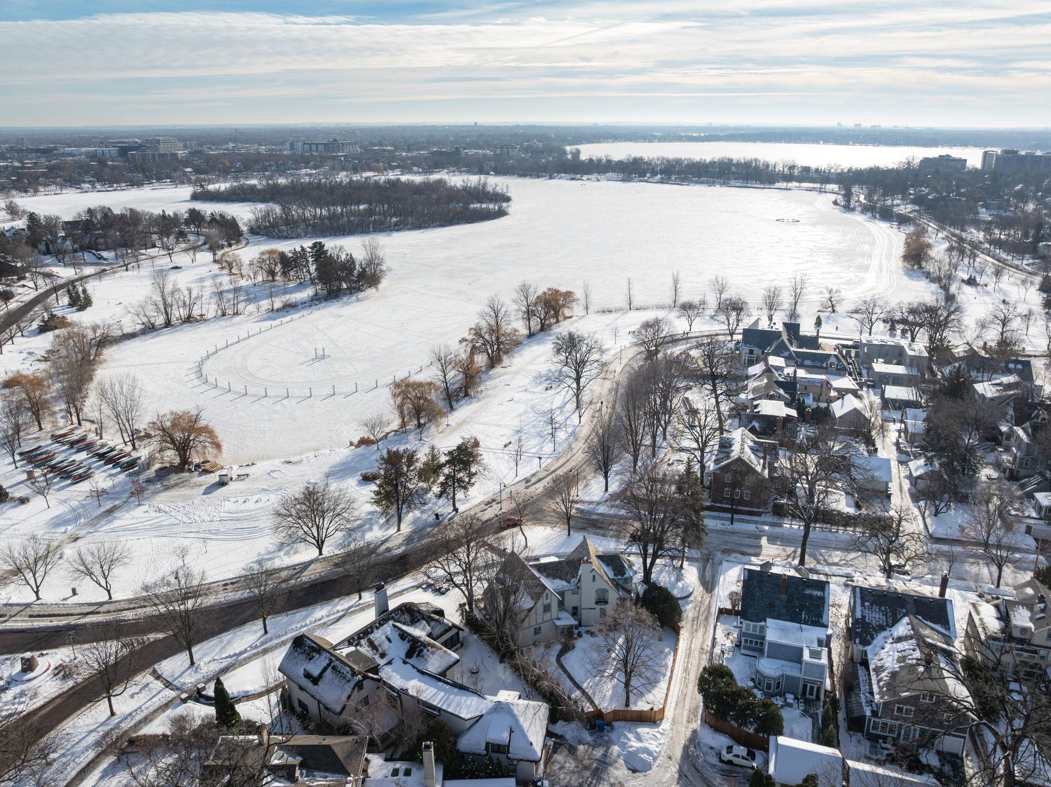 2400 W Lake Of The Isles Parkway