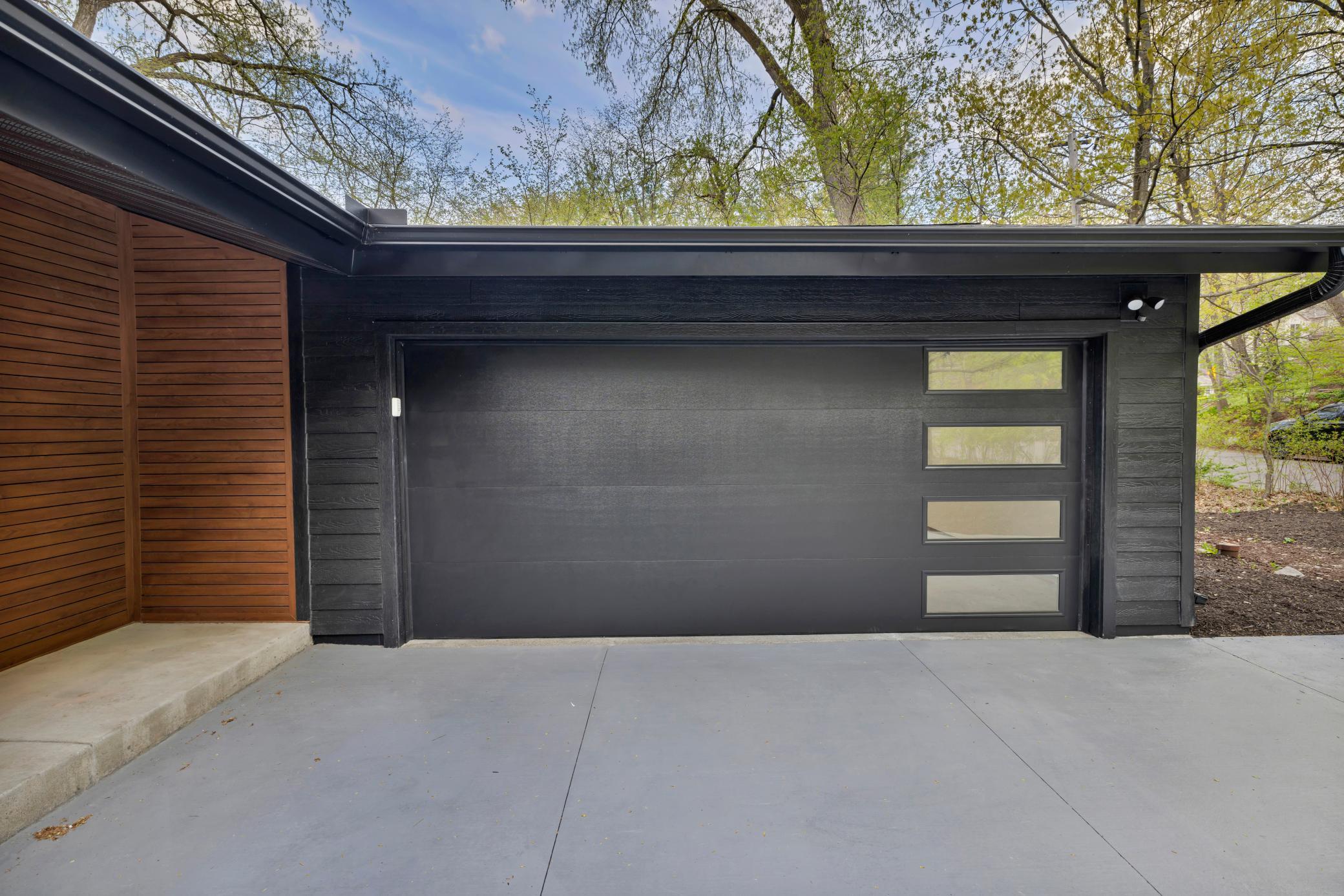 6905 Dakota Trail