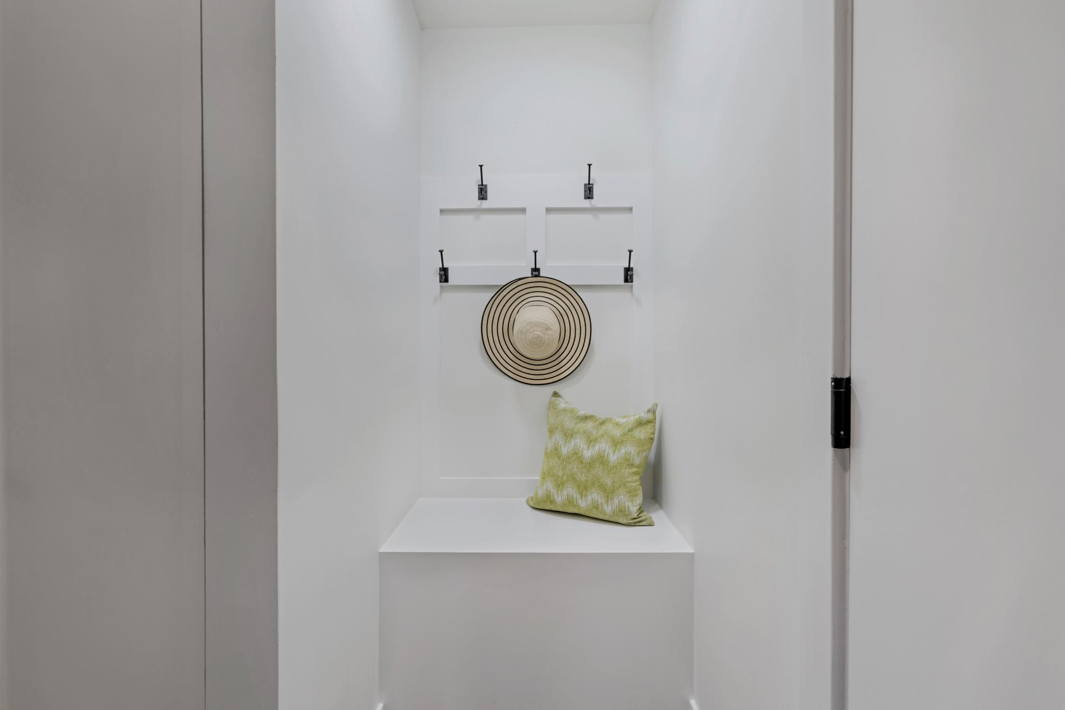 6905 Dakota Trail