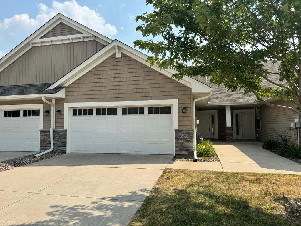 Photo of 620 Liberty Way, Vadnais Heights, MN 55127 (MLS # 7118730)