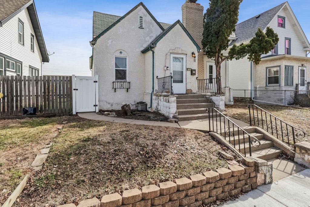 Photo of 4144 Aldrich Avenue N, Minneapolis, MN 55412 (MLS # 7043370)