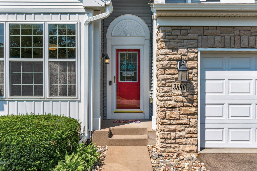 Photo of 3896 Darling Drive, Woodbury, MN 55125 (MLS # 7118585)