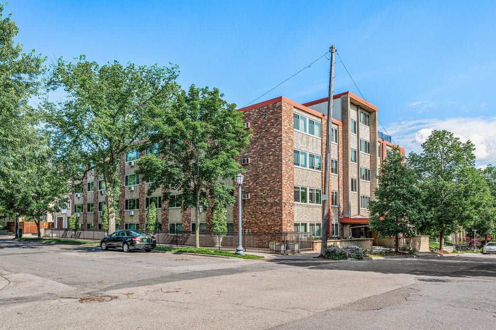 Photo of 1901 Emerson Avenue S #303, Minneapolis, MN 55403 (MLS # 7158886)